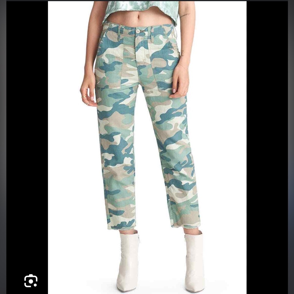 MOTHER Shaker Chop Crop Camo Pants
